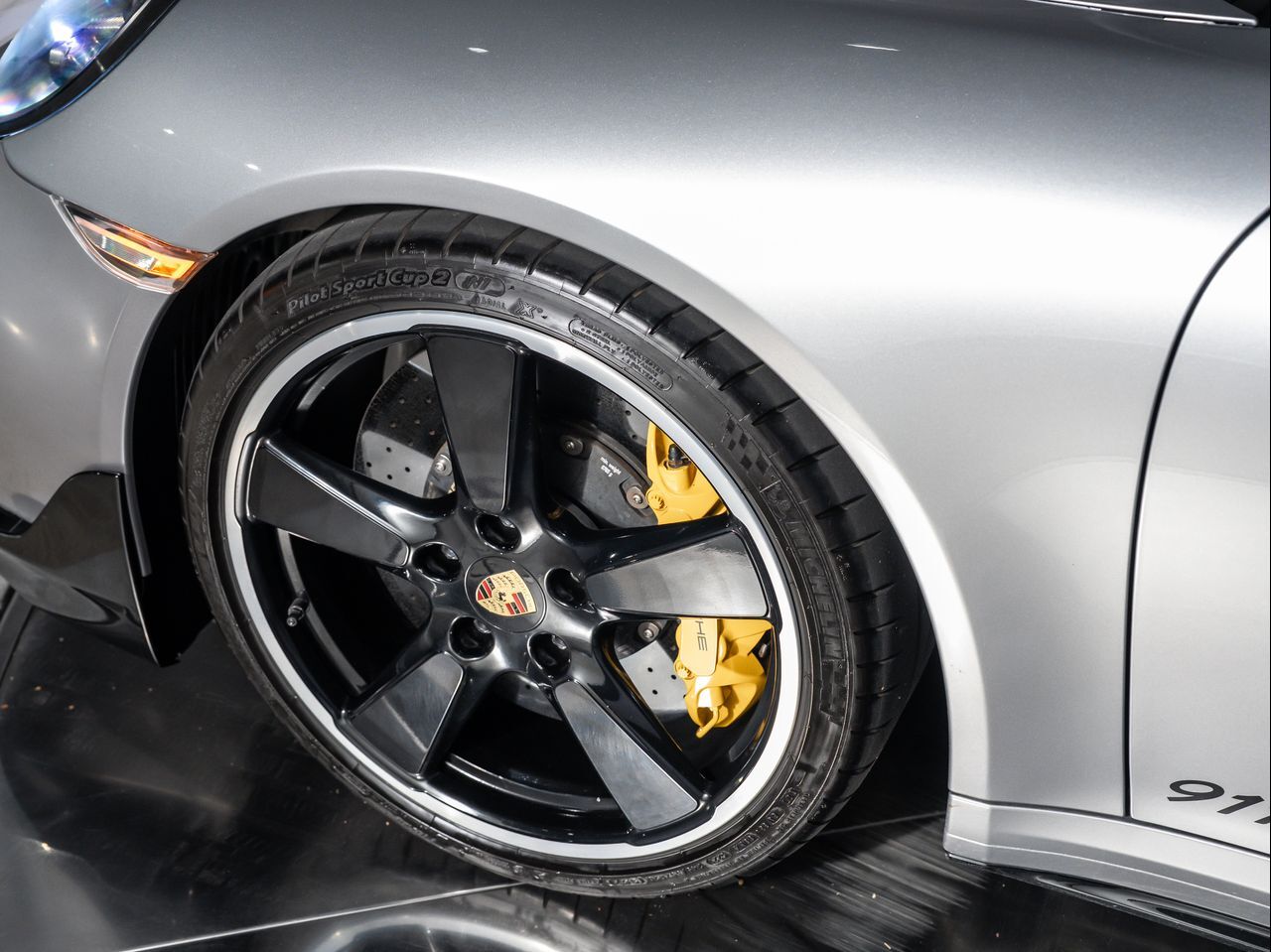 2017 Porsche 911 Turbo S photo 15