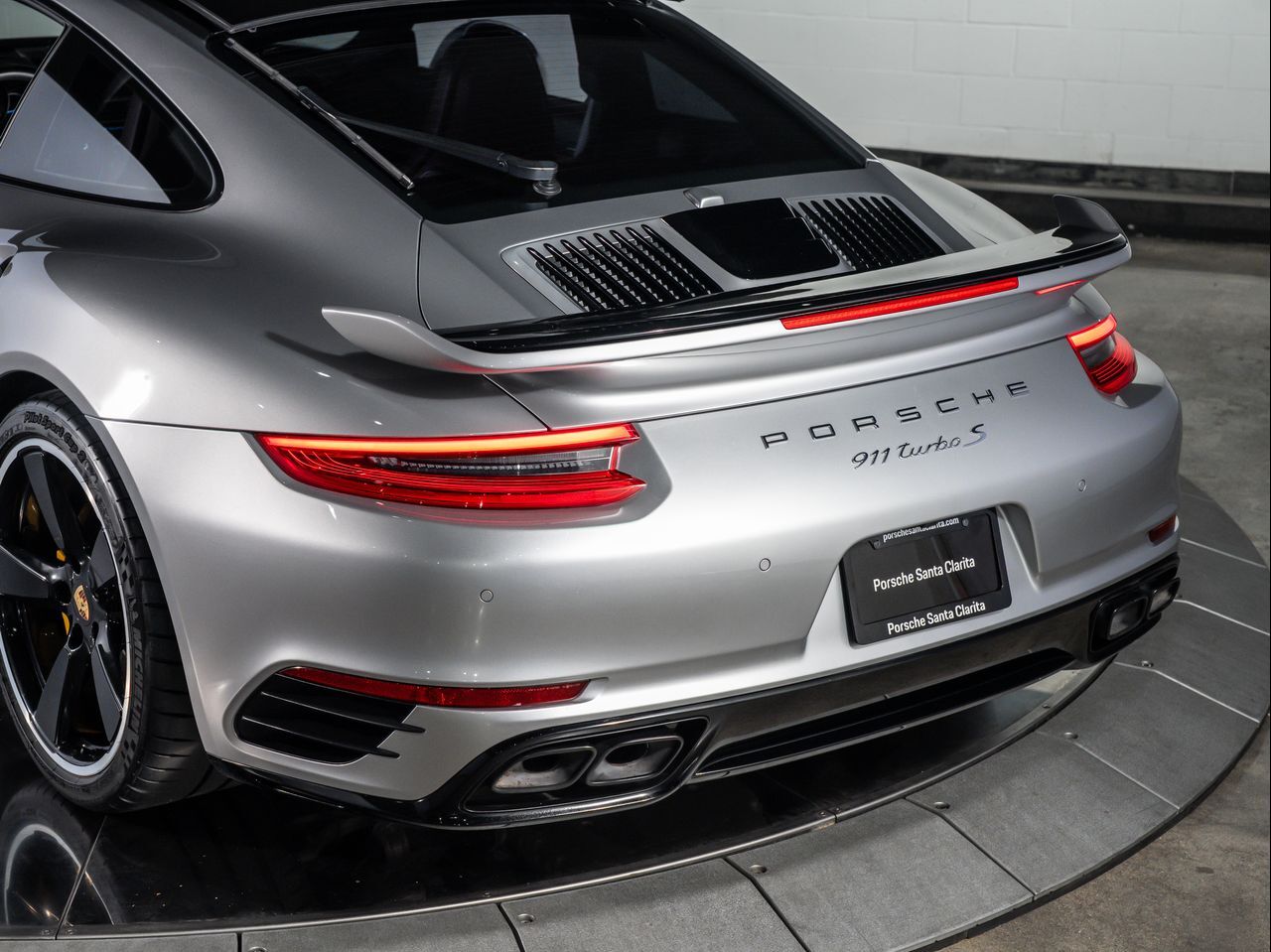 2017 Porsche 911 Turbo S photo 30