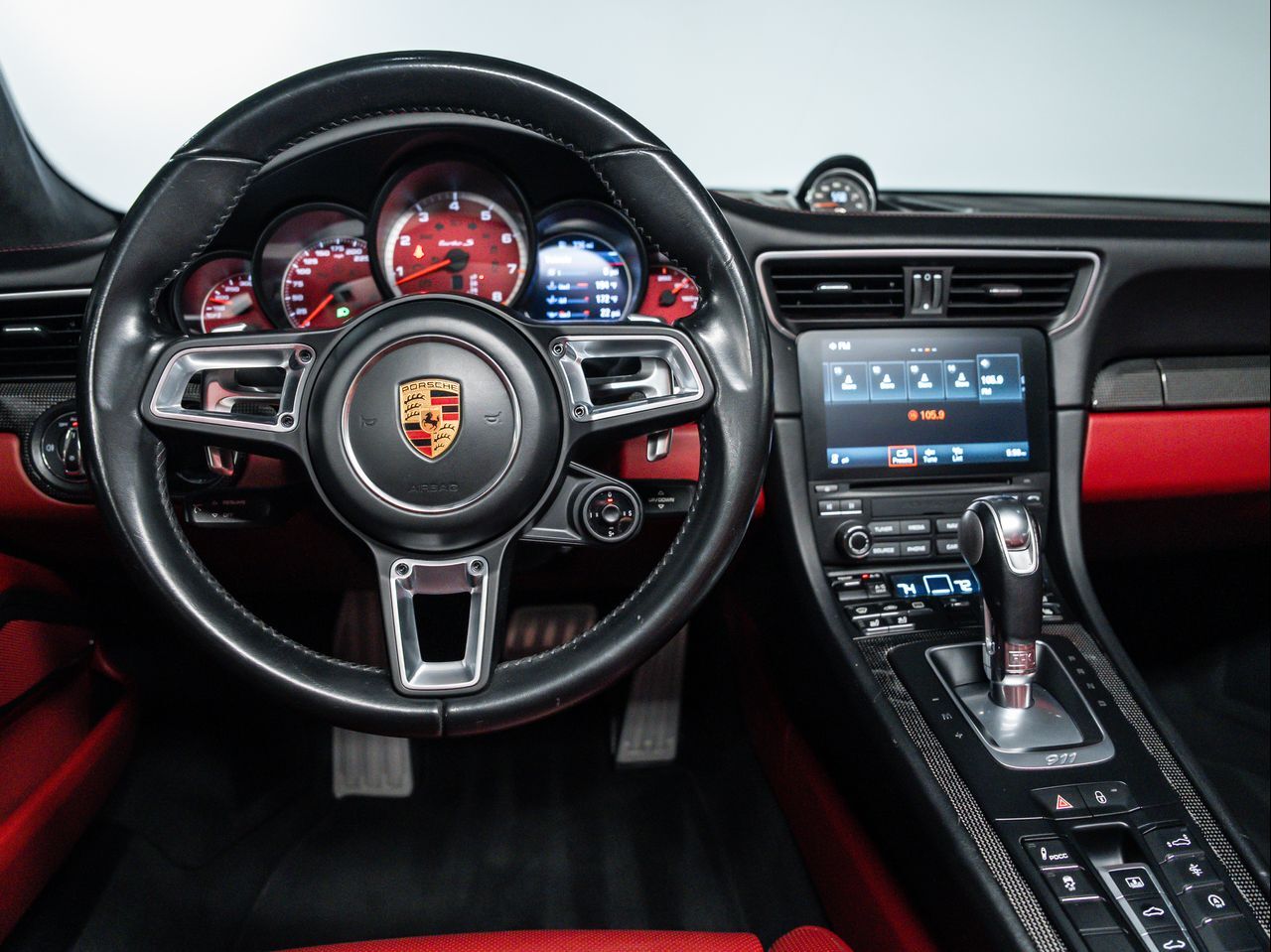 2017 Porsche 911 Turbo S photo 19