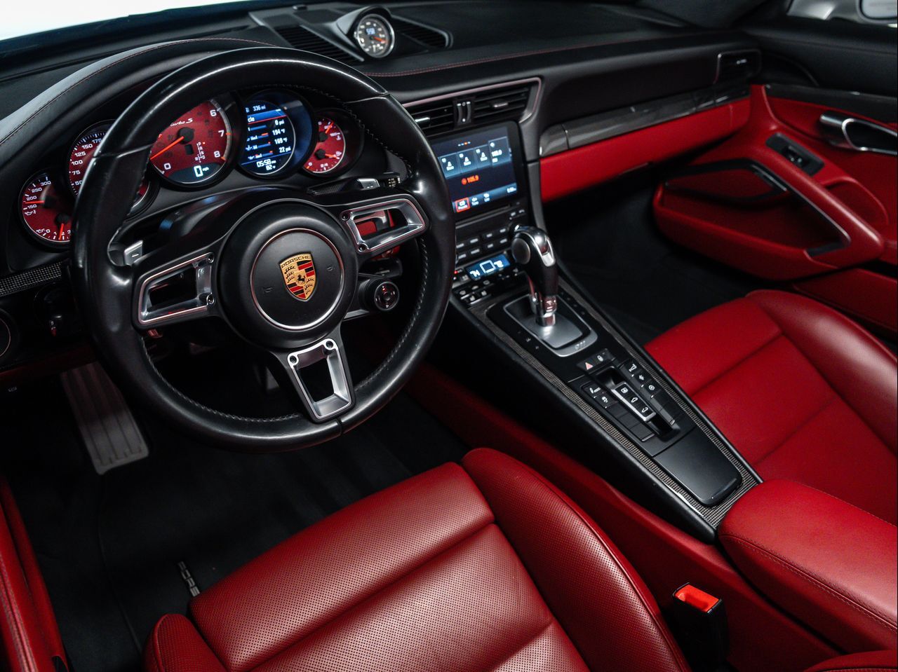 2017 Porsche 911 Turbo S photo 4