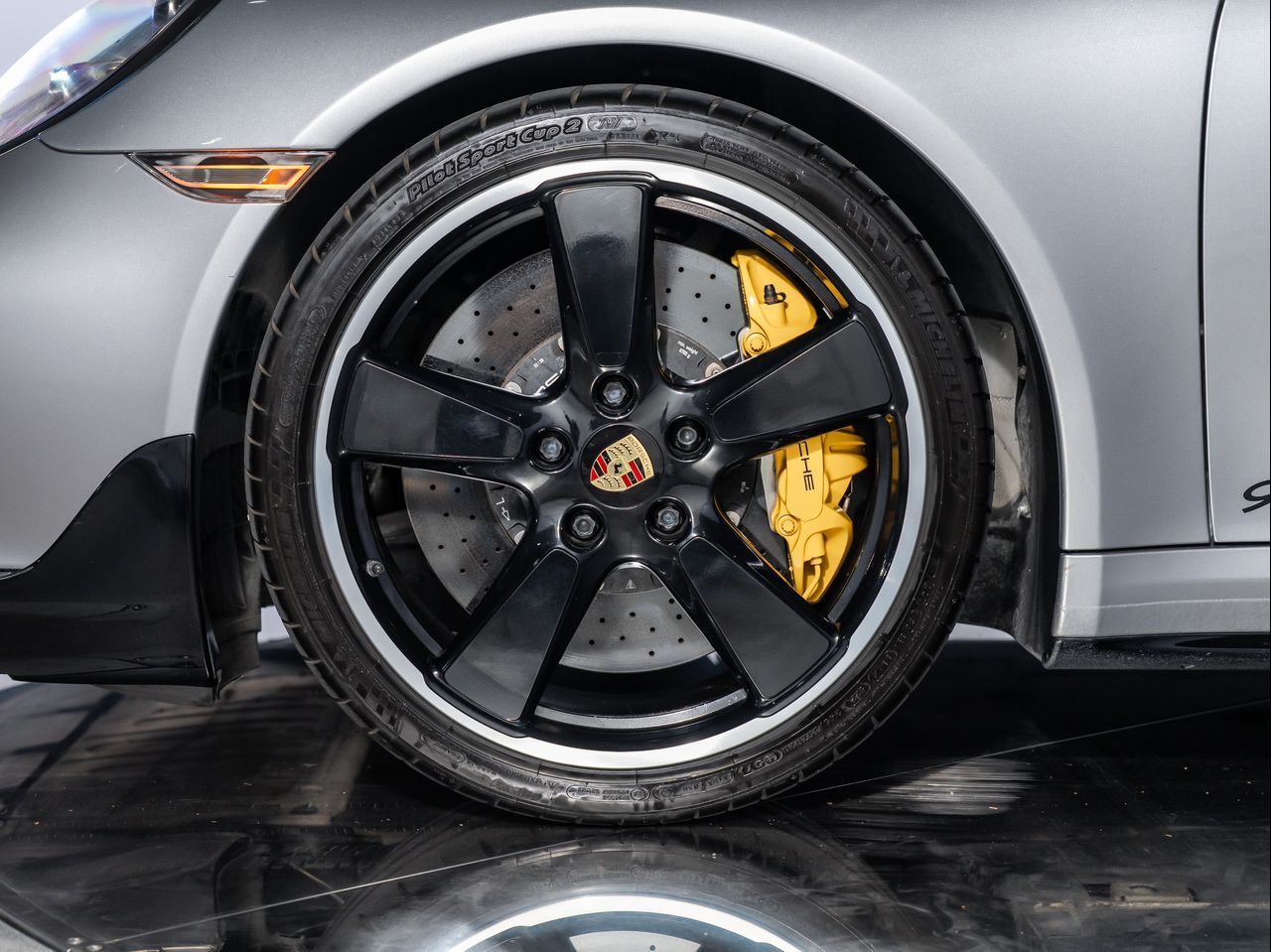 2017 Porsche 911 Turbo S photo 14