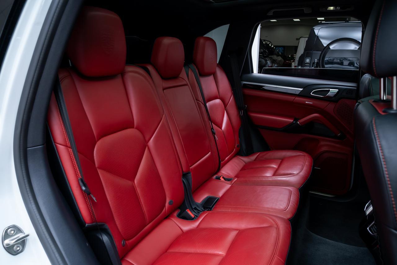2017 Porsche Cayenne E-Hybrid S Platinum Edition Premium Package / Moonroof Portland OR