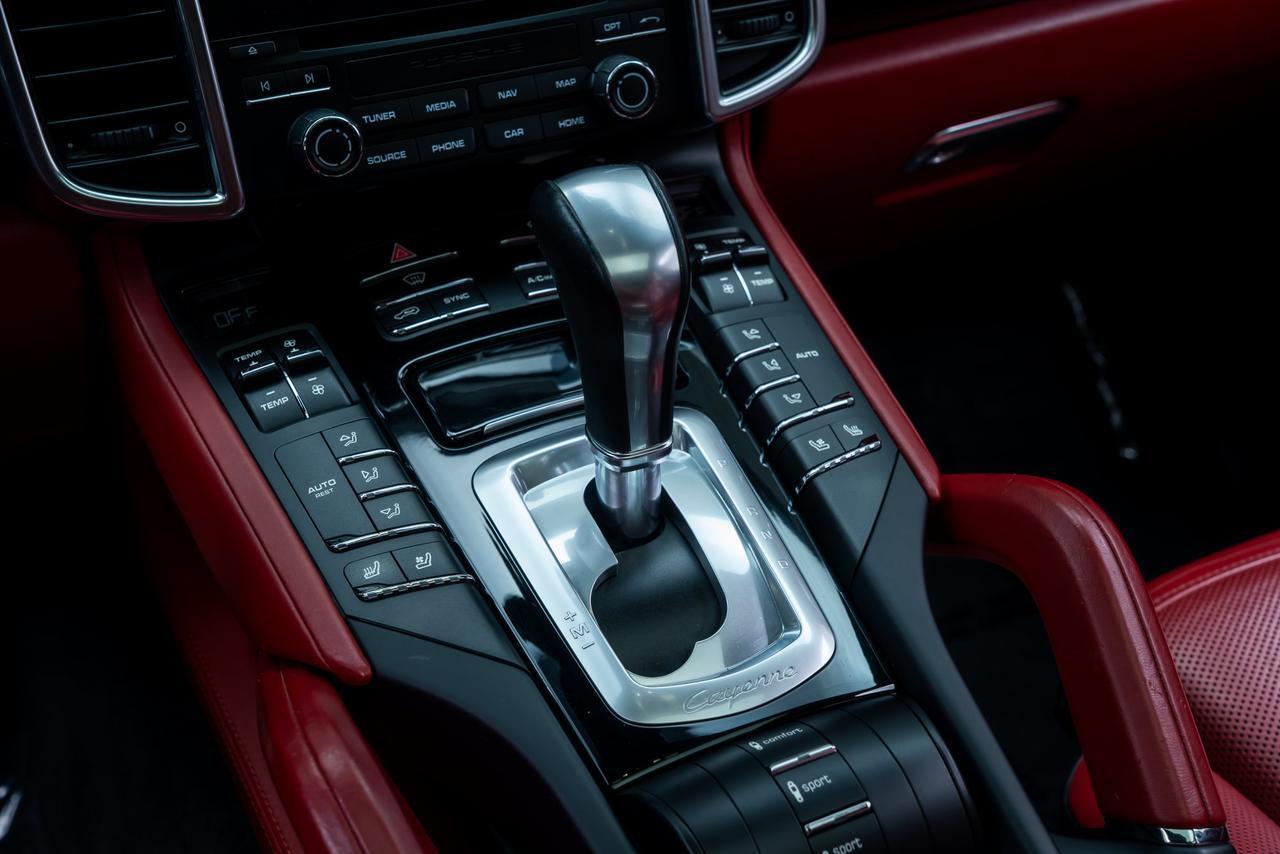 2017 Porsche Cayenne E-Hybrid S Platinum Edition Premium Package / Moonroof Portland OR
