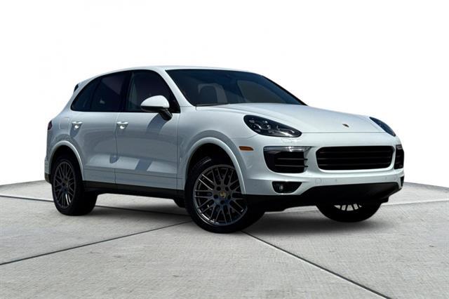 2017 Porsche Cayenne Platinum Edition
