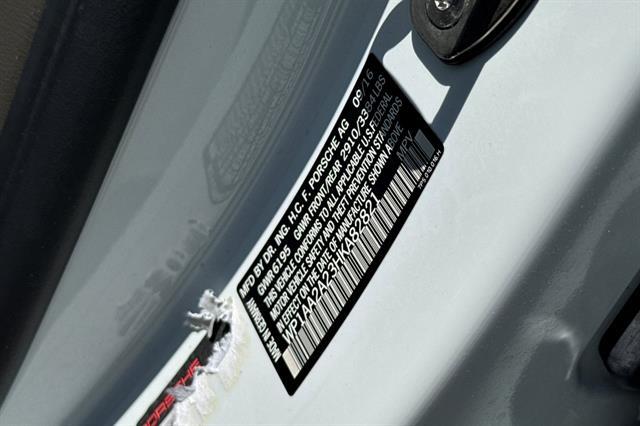 2017 Porsche Cayenne Platinum Edition