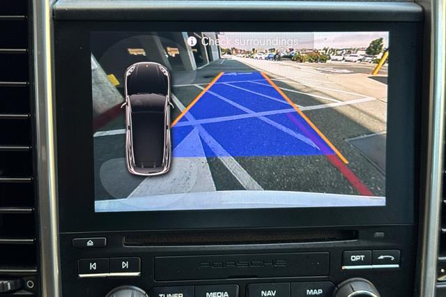 2017 Porsche Cayenne Platinum Edition