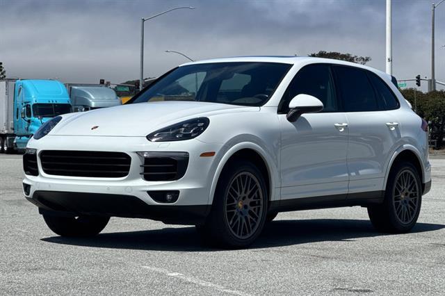 2017 Porsche Cayenne Platinum Edition