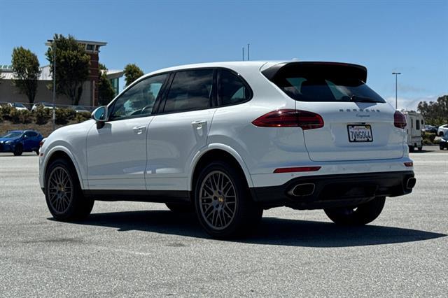 2017 Porsche Cayenne Platinum Edition