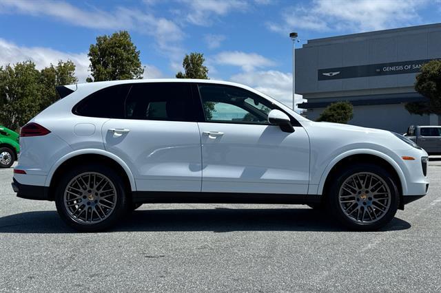 2017 Porsche Cayenne Platinum Edition