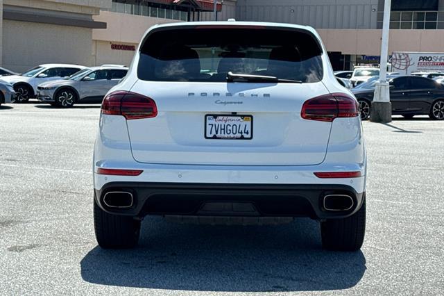2017 Porsche Cayenne Platinum Edition