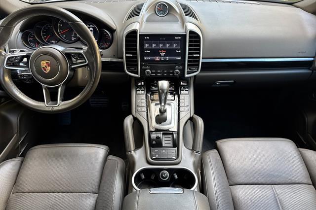 2017 Porsche Cayenne Platinum Edition