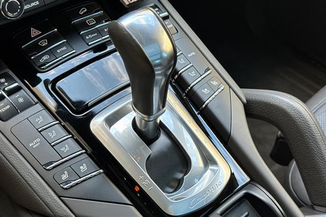 2017 Porsche Cayenne Platinum Edition