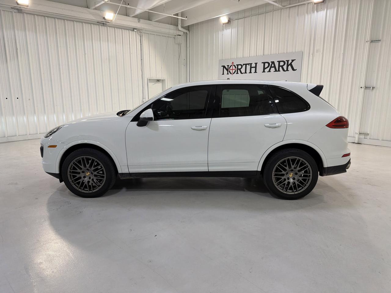 2017 Porsche Cayenne Platinum Edition