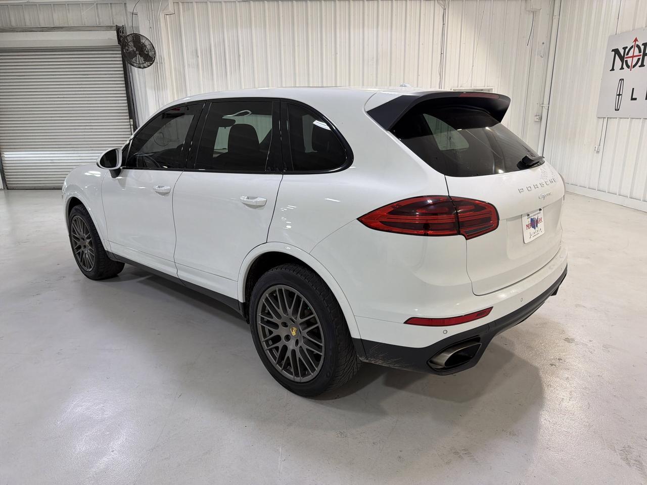2017 Porsche Cayenne Platinum Edition