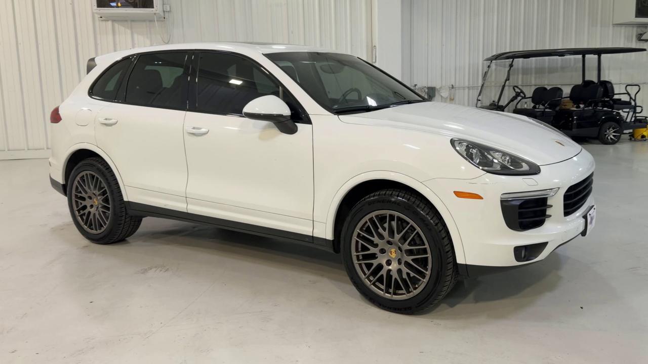 2017 Porsche Cayenne Platinum Edition