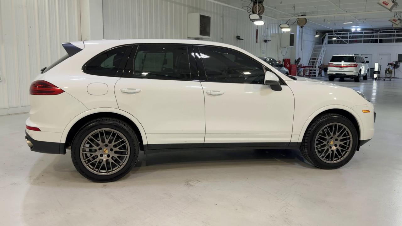 2017 Porsche Cayenne Platinum Edition