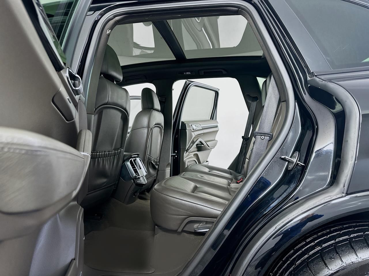 2017 Porsche Cayenne Platinum Edition Tacoma WA