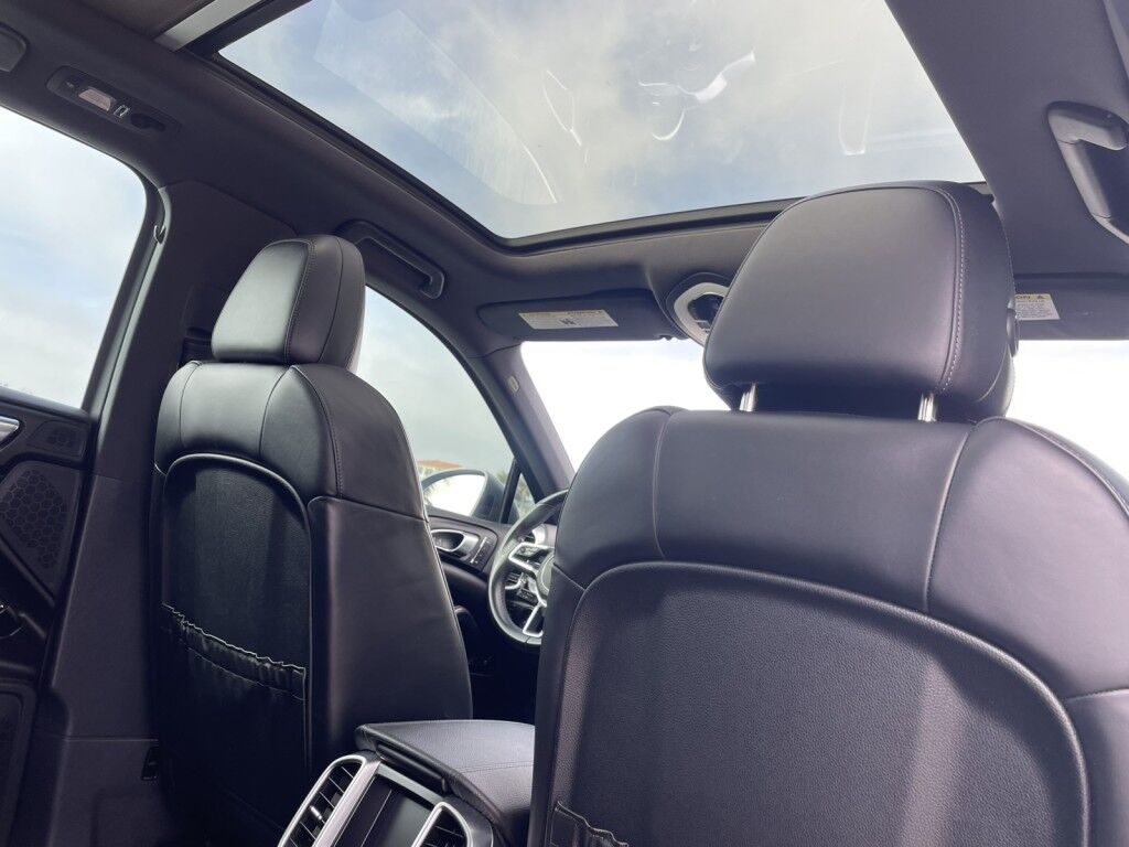 2017 Porsche Cayenne Platinum Edition~ONLINE FINANCE~CRUISE CONTROL~LEATHER SEATS~MOONROOF / SUNROOF~NAVIGATION Sarasota FL
