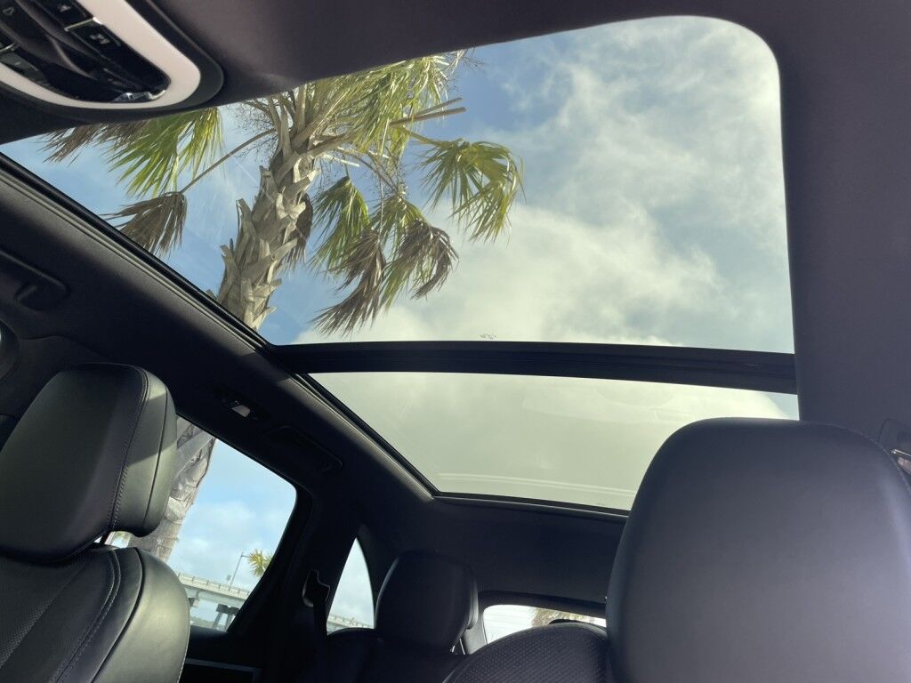 2017 Porsche Cayenne Platinum Edition~ONLINE FINANCE~CRUISE CONTROL~LEATHER SEATS~MOONROOF / SUNROOF~NAVIGATION Sarasota FL