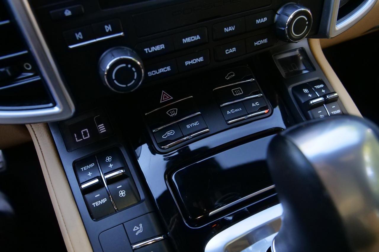 2017 Porsche Cayenne S E-Hybrid Platinum Edition AWD / Premium Package! Lincolnton NC