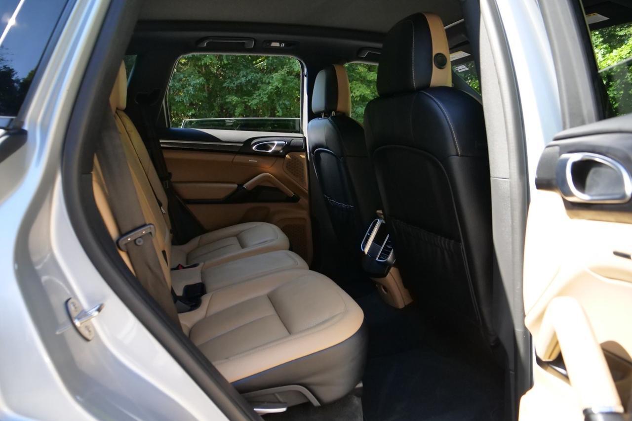 2017 Porsche Cayenne S E-Hybrid Platinum Edition AWD / Premium Package! Lincolnton NC