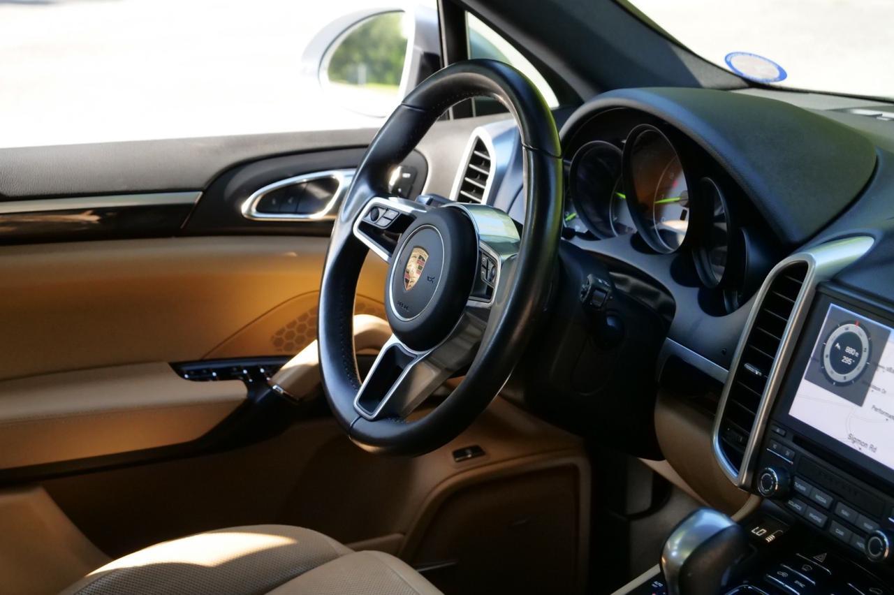 2017 Porsche Cayenne S E-Hybrid Platinum Edition AWD / Premium Package! Lincolnton NC