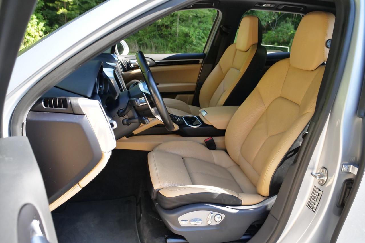 2017 Porsche Cayenne S E-Hybrid Platinum Edition AWD / Premium Package! Lincolnton NC