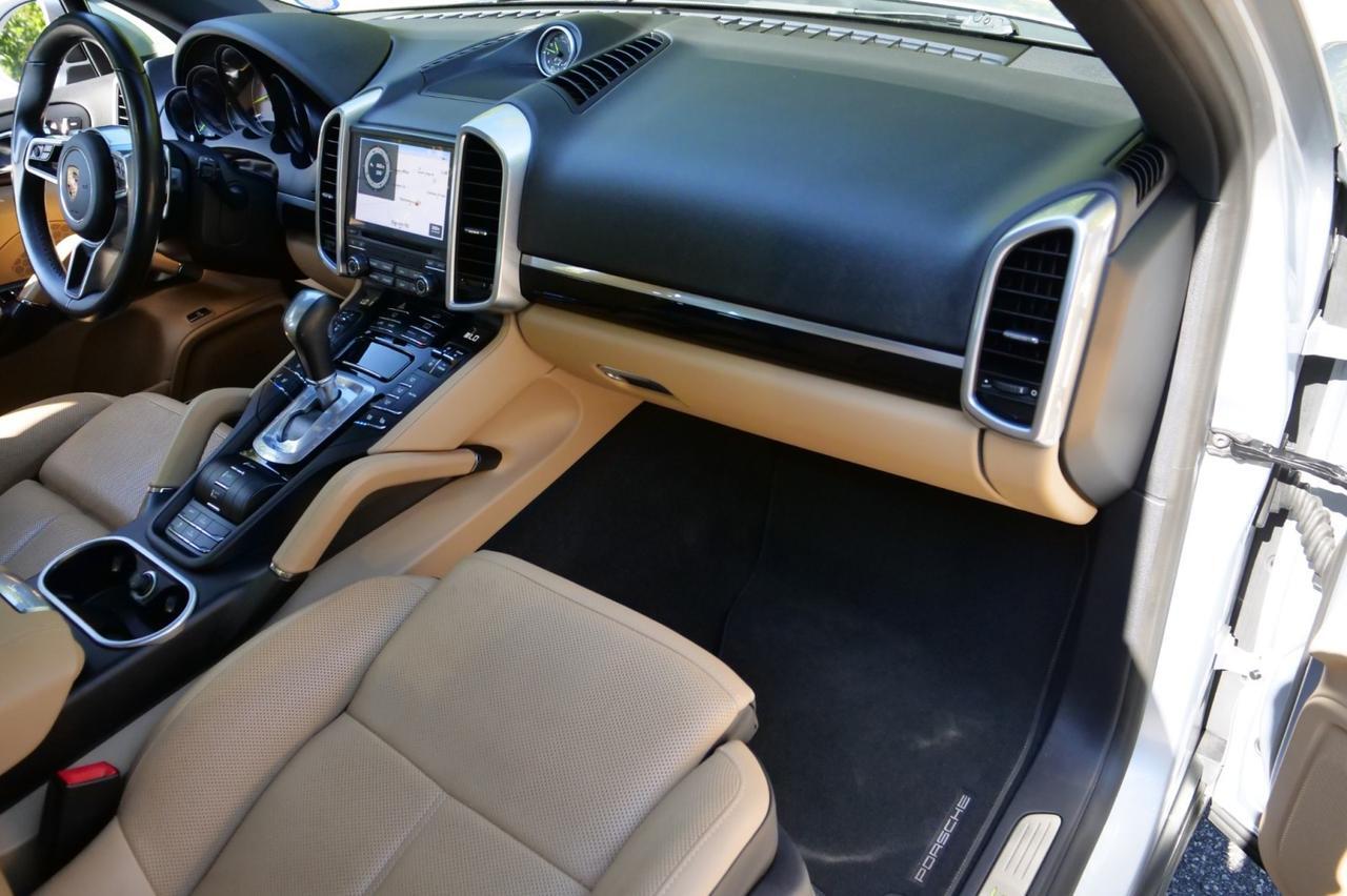 2017 Porsche Cayenne S E-Hybrid Platinum Edition AWD / Premium Package! Lincolnton NC