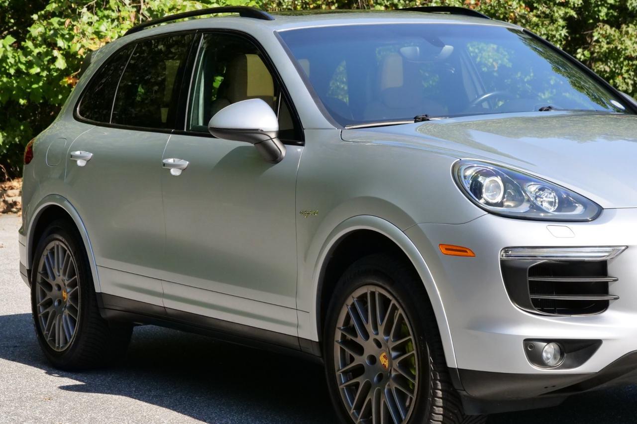 2017 Porsche Cayenne S E-Hybrid Platinum Edition AWD / Premium Package! Lincolnton NC