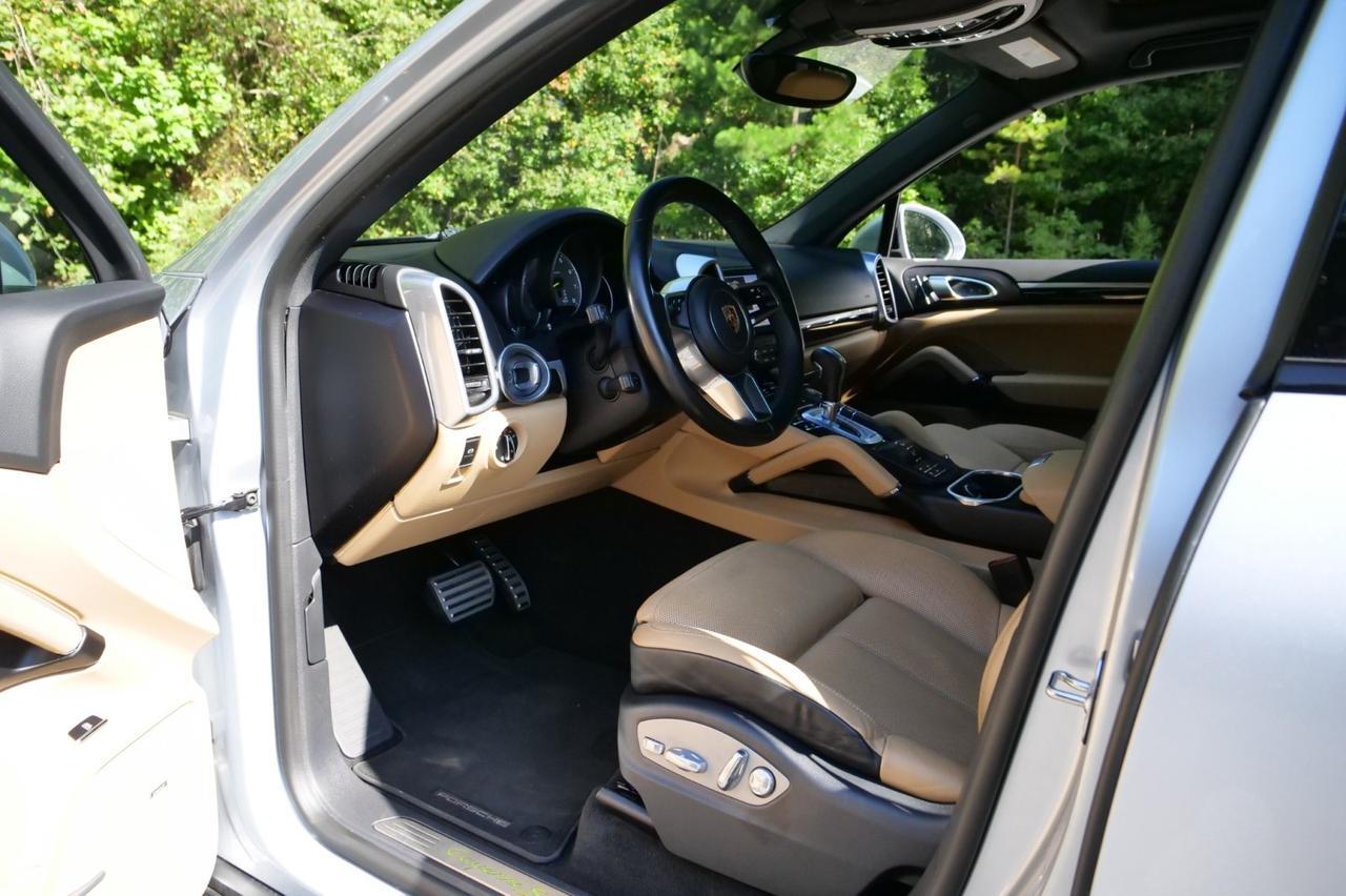 2017 Porsche Cayenne S E-Hybrid Platinum Edition AWD / Premium Package! Lincolnton NC