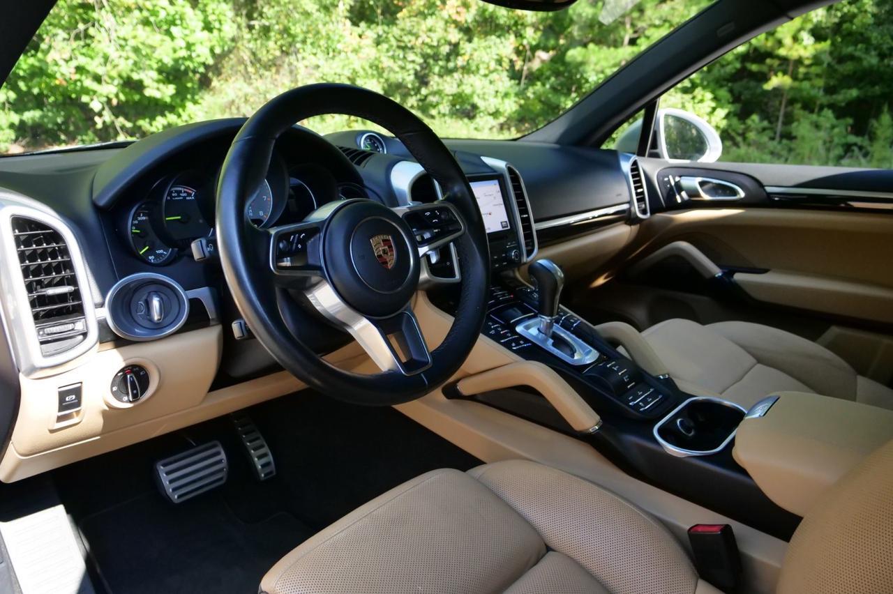 2017 Porsche Cayenne S E-Hybrid Platinum Edition AWD / Premium Package! Lincolnton NC