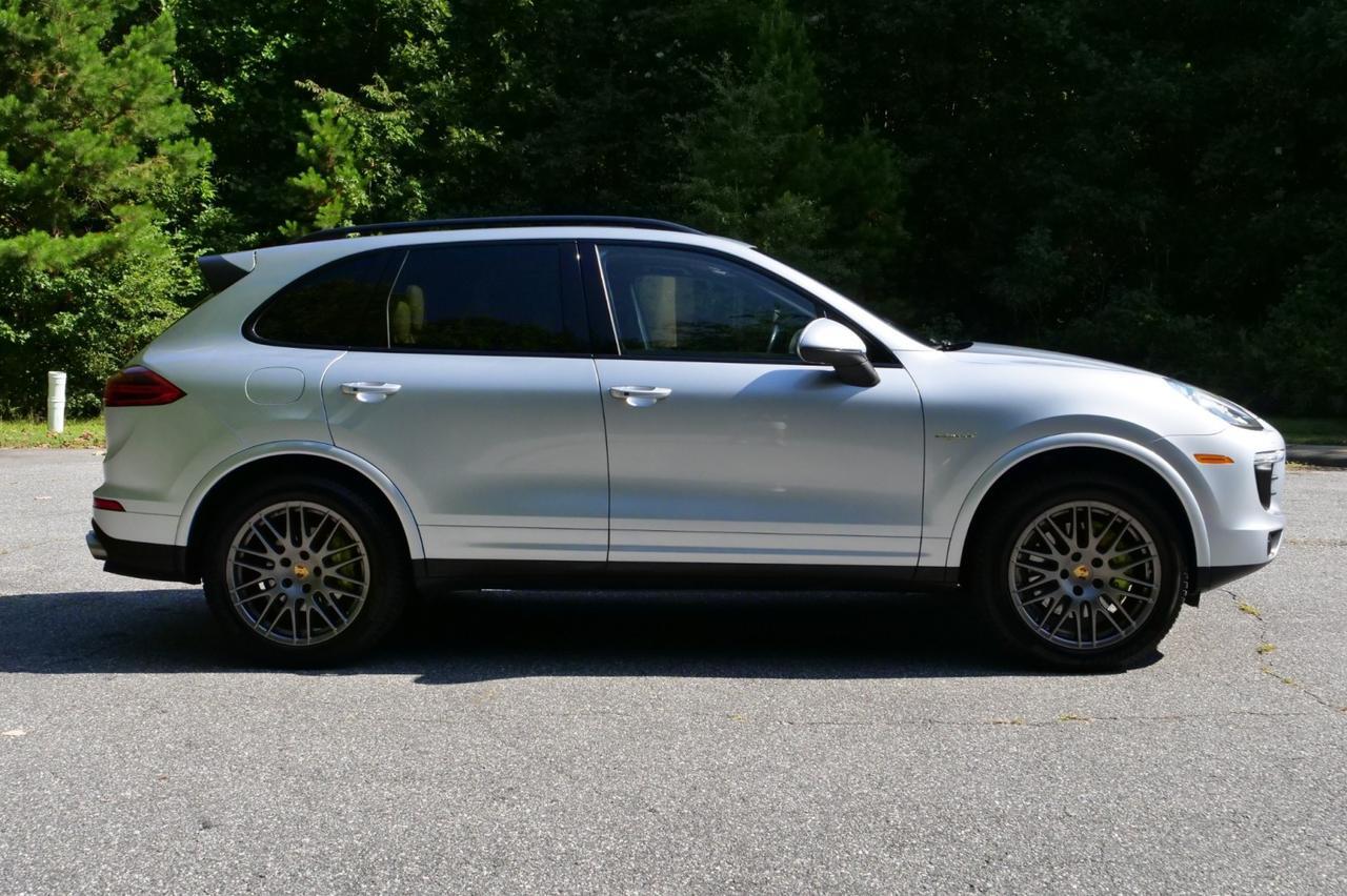 2017 Porsche Cayenne S E-Hybrid Platinum Edition AWD / Premium Package! Lincolnton NC
