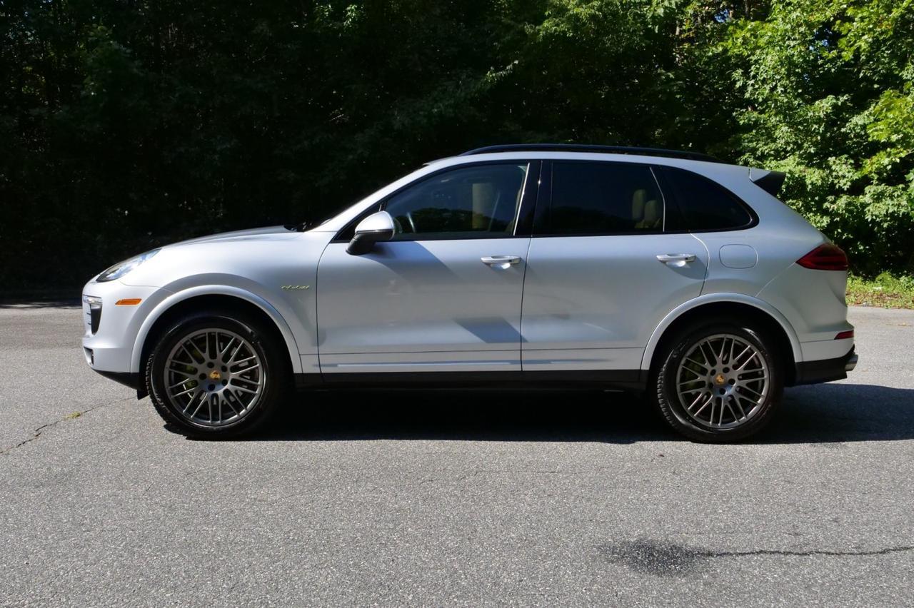 2017 Porsche Cayenne S E-Hybrid Platinum Edition AWD / Premium Package! Lincolnton NC