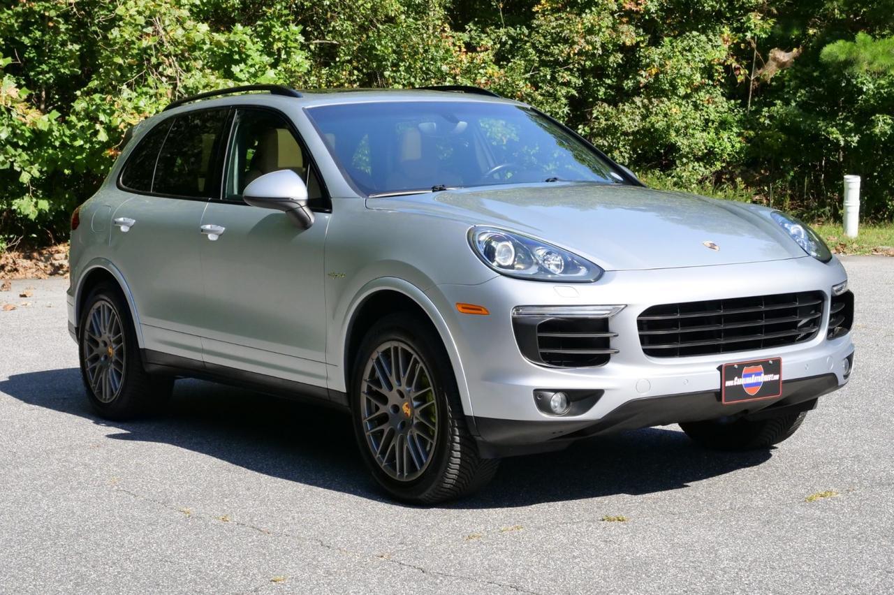 2017 Porsche Cayenne S E-Hybrid Platinum Edition AWD / Premium Package! Lincolnton NC