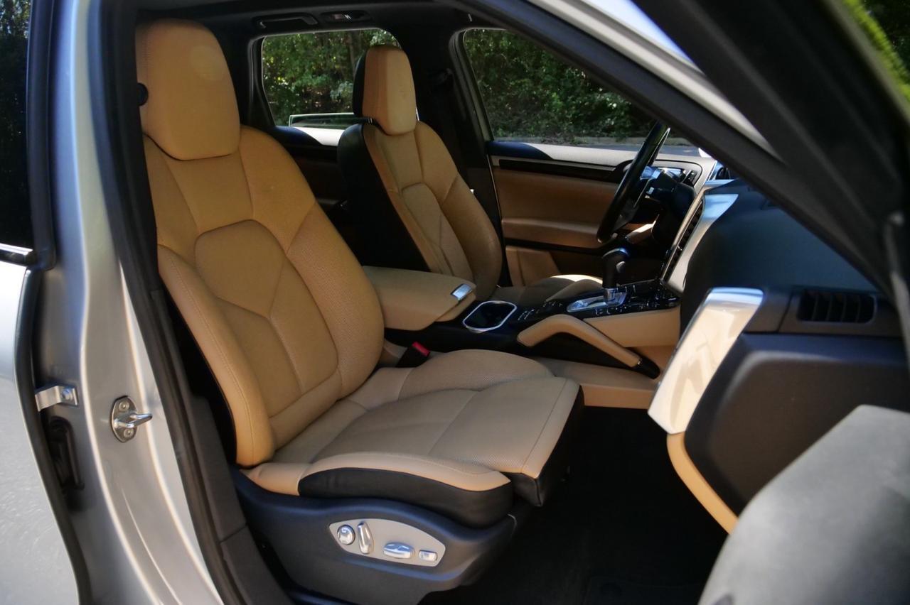 2017 Porsche Cayenne S E-Hybrid Platinum Edition AWD / Premium Package! Lincolnton NC