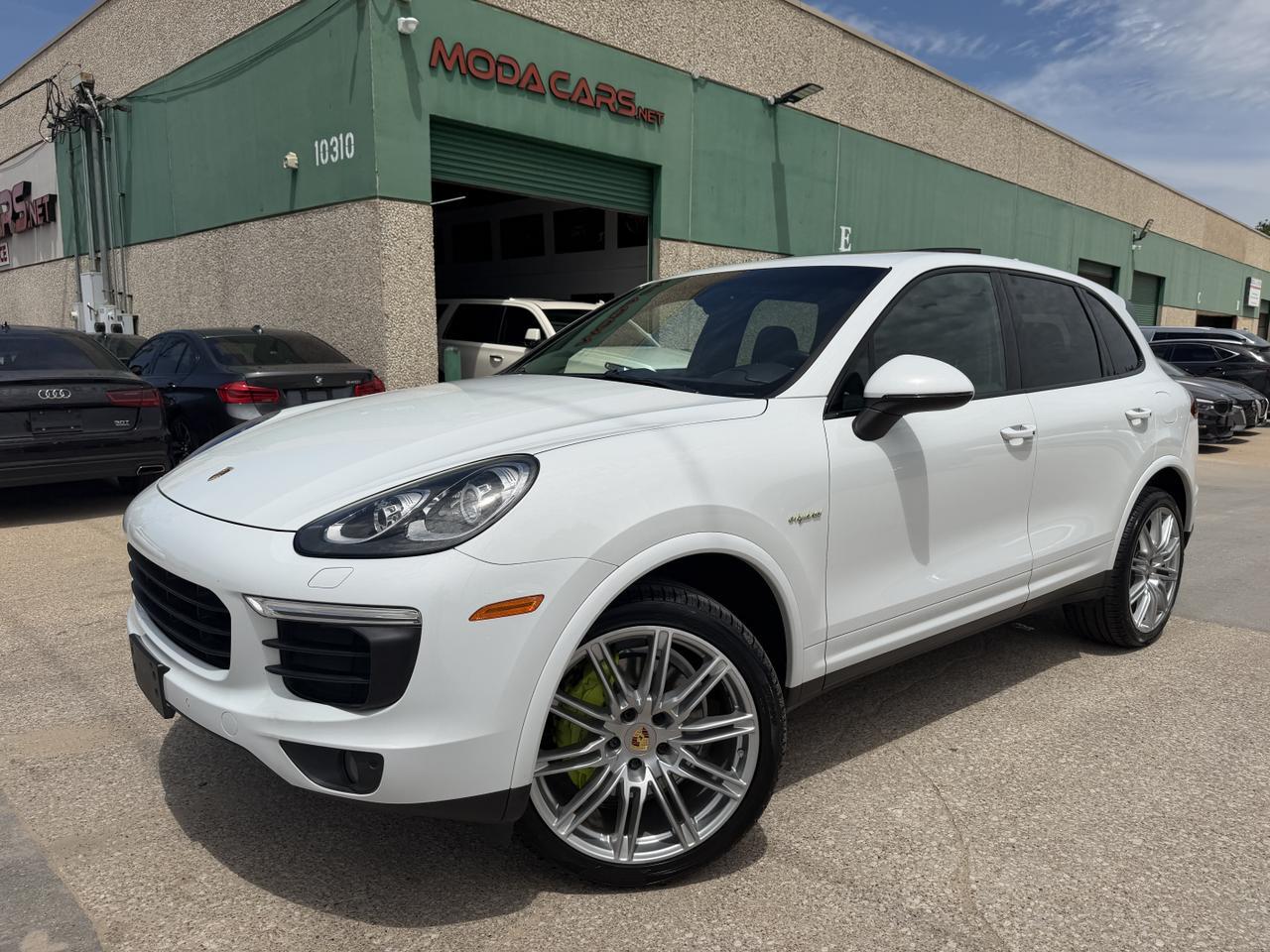 2017 Porsche Cayenne S E-Hybrid Platinum Edition
