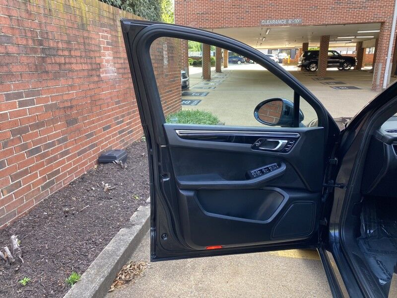 2017 Porsche Macan Arlington VA