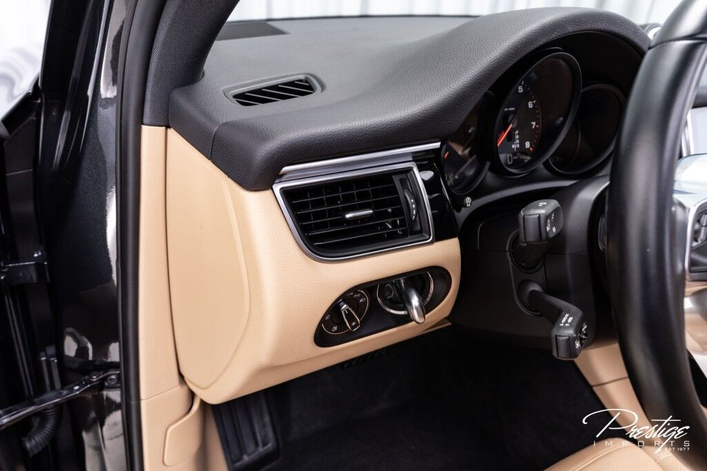 2017 Porsche Macan North Miami Beach FL