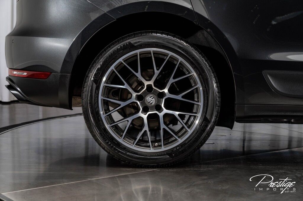 2017 Porsche Macan North Miami Beach FL