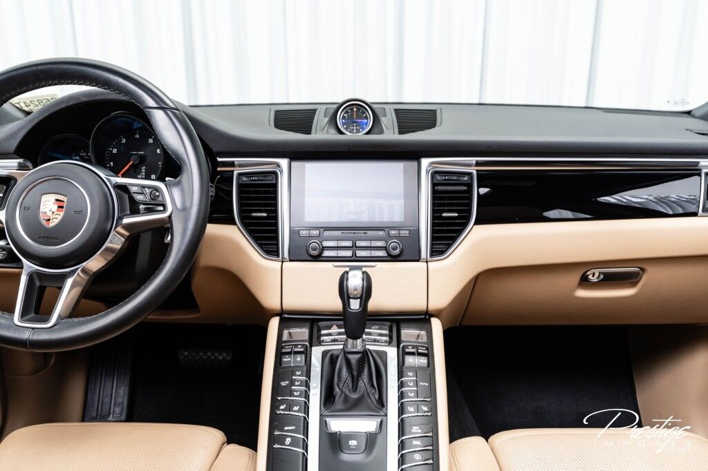 2017 Porsche Macan North Miami Beach FL
