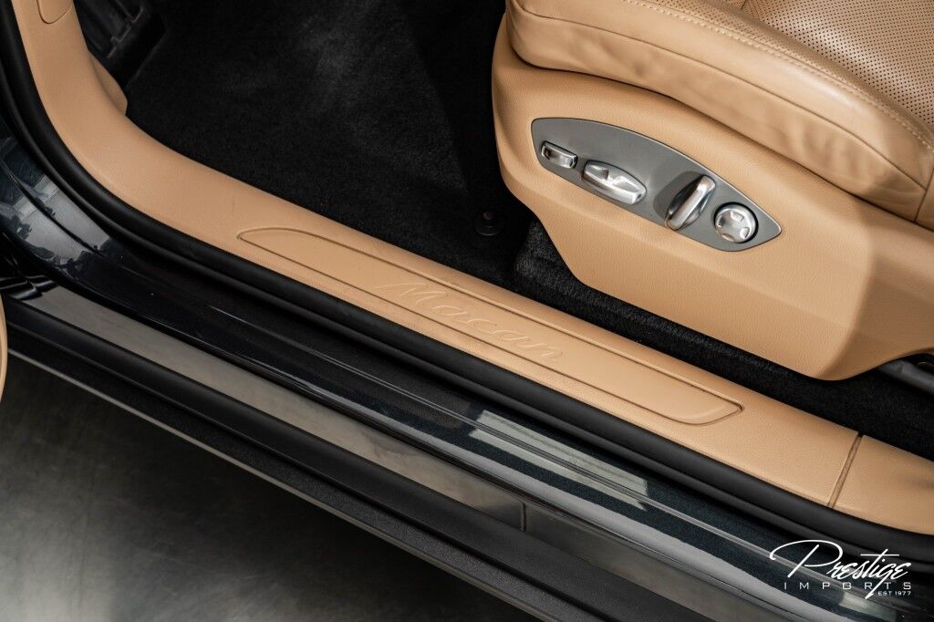 2017 Porsche Macan North Miami Beach FL