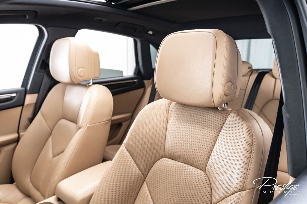 2017 Porsche Macan North Miami Beach FL