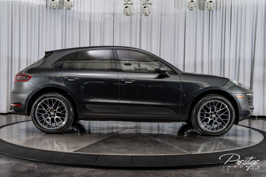 2017 Porsche Macan North Miami Beach FL