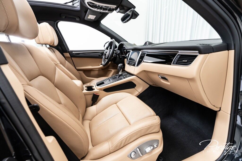 2017 Porsche Macan North Miami Beach FL