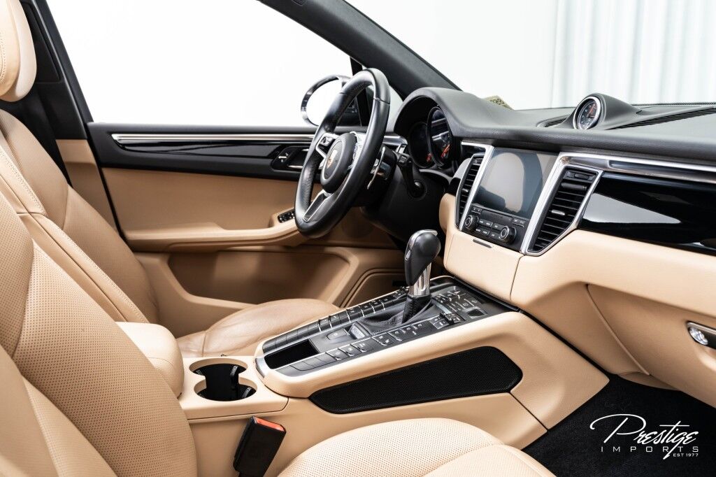 2017 Porsche Macan North Miami Beach FL