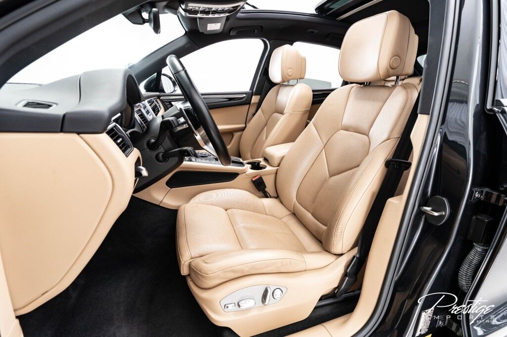 2017 Porsche Macan North Miami Beach FL