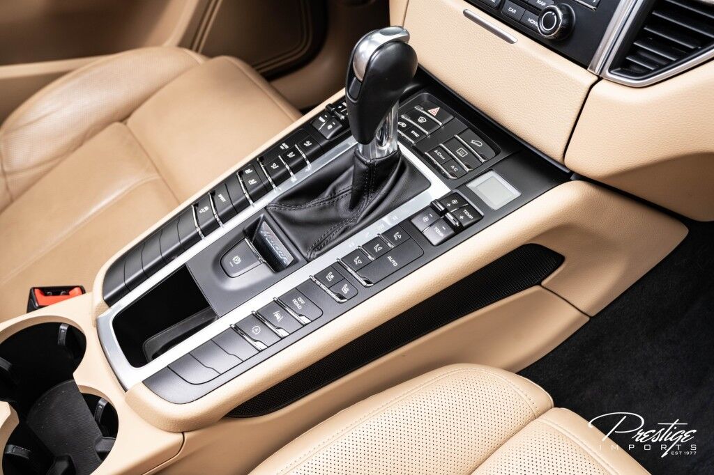 2017 Porsche Macan North Miami Beach FL