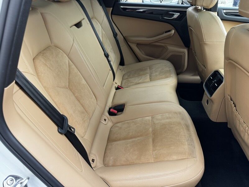 2017 Porsche Macan Willow Grove PA