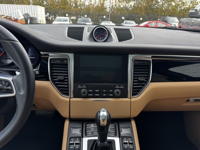 2017 Porsche Macan Willow Grove PA