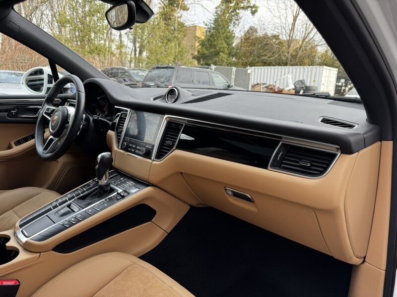 2017 Porsche Macan Willow Grove PA